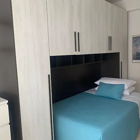 Lilly's A 5 Minuti Metro C